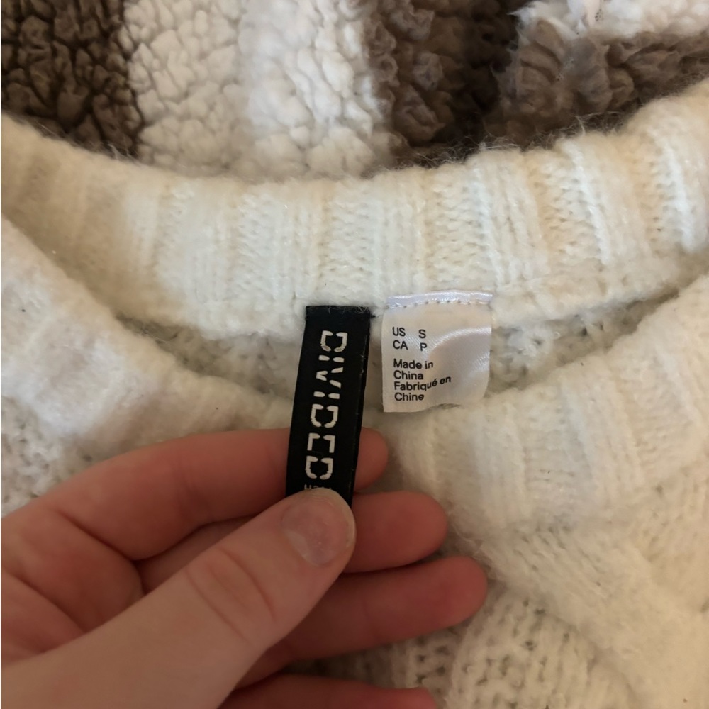 Sweater - Picture 3 of 3